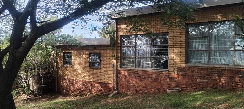 To Let 4 Bedroom Property for Rent in Wilro Park Gauteng