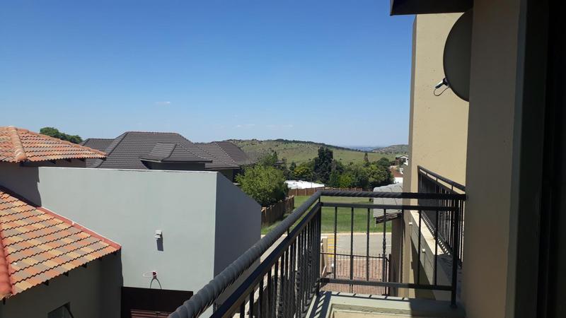 5 Bedroom Property for Sale in Protea Ridge Gauteng