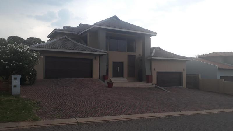 5 Bedroom Property for Sale in Protea Ridge Gauteng