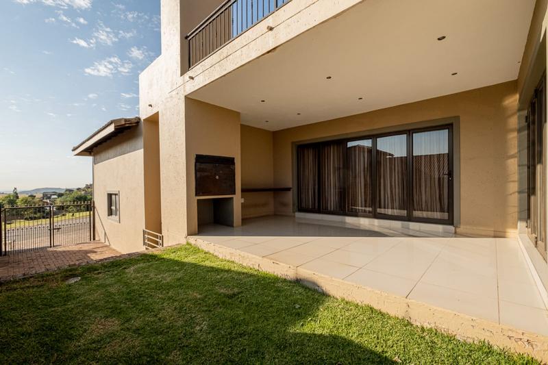 5 Bedroom Property for Sale in Protea Ridge Gauteng