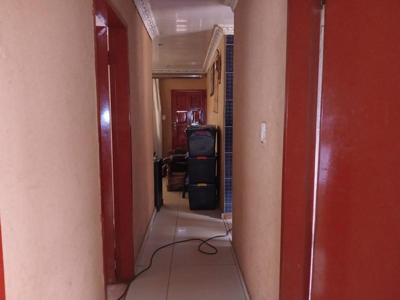 2 Bedroom Property for Sale in Lakeside Gauteng