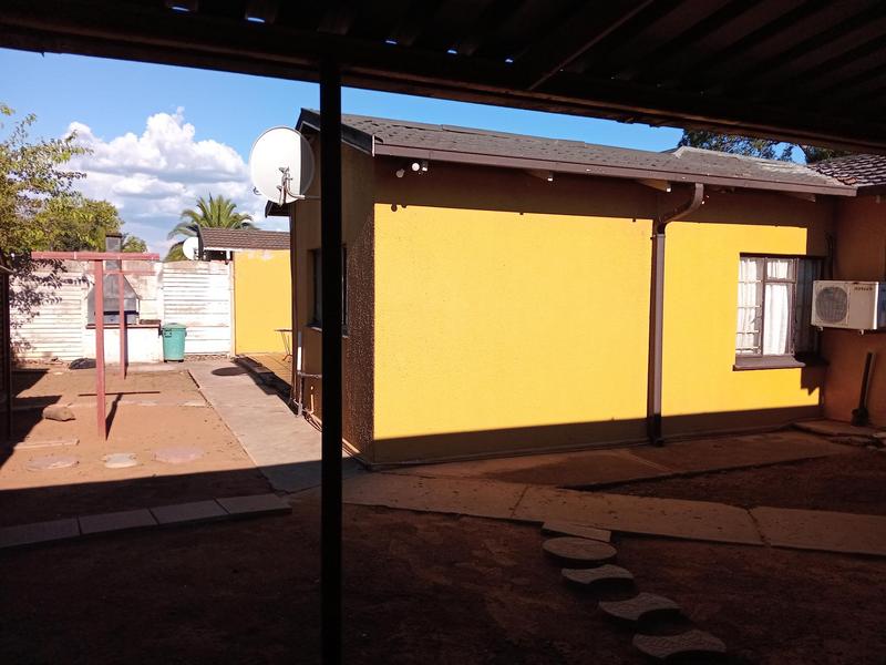 4 Bedroom Property for Sale in Vanderbijlpark CW 3 Gauteng