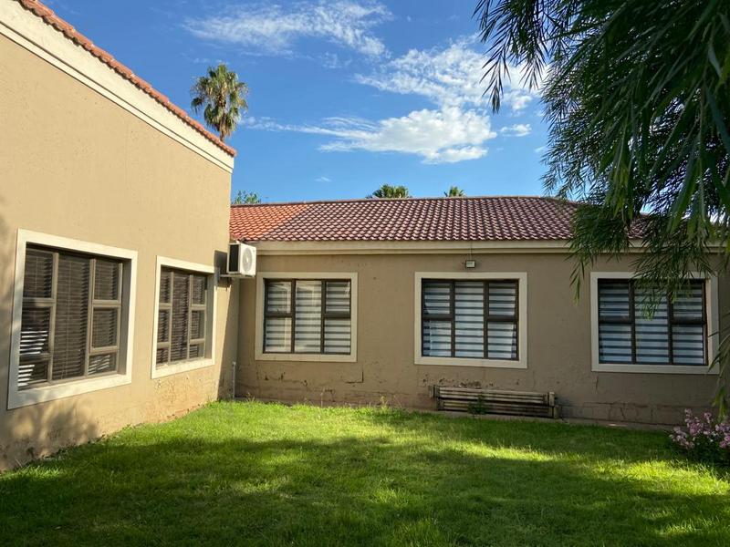 5 Bedroom Property for Sale in Vanderbijlpark SE 6 Gauteng