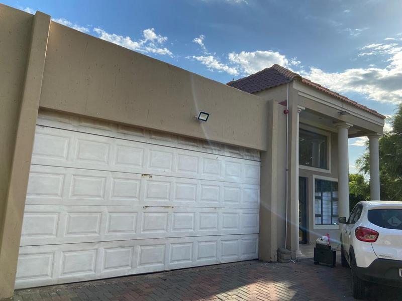 5 Bedroom Property for Sale in Vanderbijlpark SE 6 Gauteng