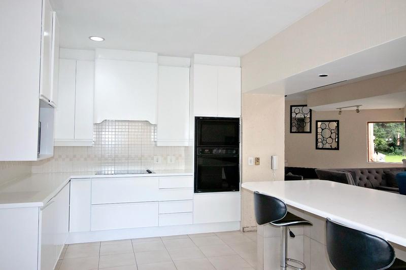 To Let 5 Bedroom Property for Rent in Hurlingham Gauteng