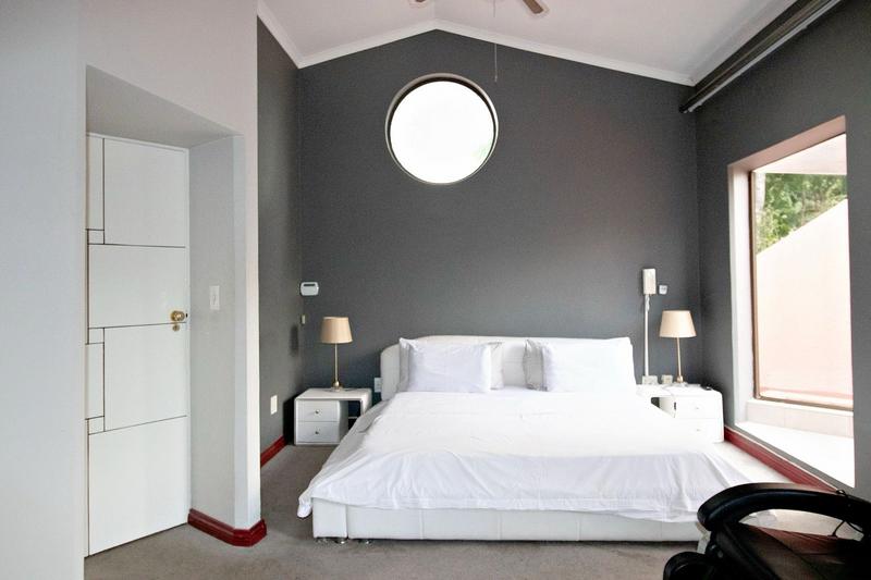 To Let 5 Bedroom Property for Rent in Hurlingham Gauteng