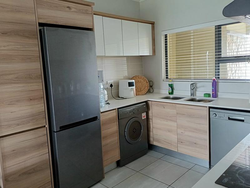 To Let 2 Bedroom Property for Rent in Waterfall Gauteng