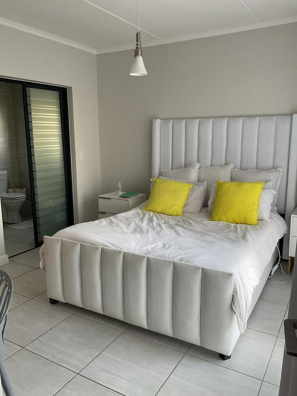 To Let 2 Bedroom Property for Rent in Waterfall Gauteng