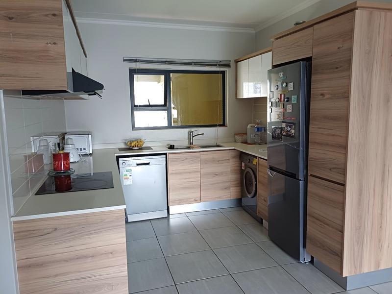 To Let 2 Bedroom Property for Rent in Waterfall Gauteng