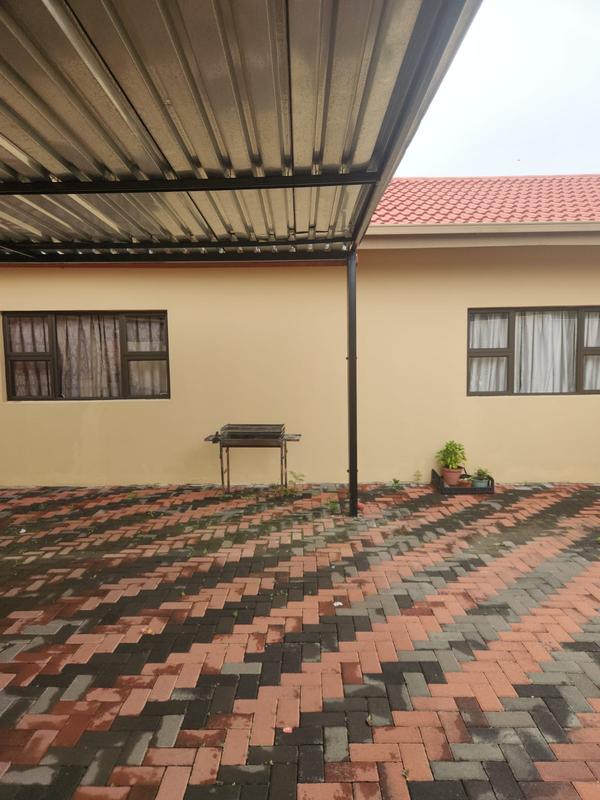 To Let 3 Bedroom Property for Rent in Robertsham Gauteng