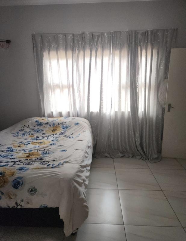 To Let 3 Bedroom Property for Rent in Robertsham Gauteng