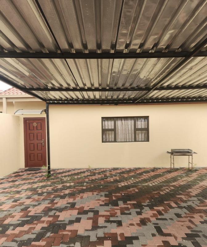 To Let 3 Bedroom Property for Rent in Robertsham Gauteng