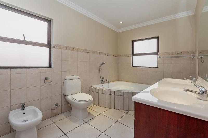 3 Bedroom Property for Sale in Bedfordview Gauteng