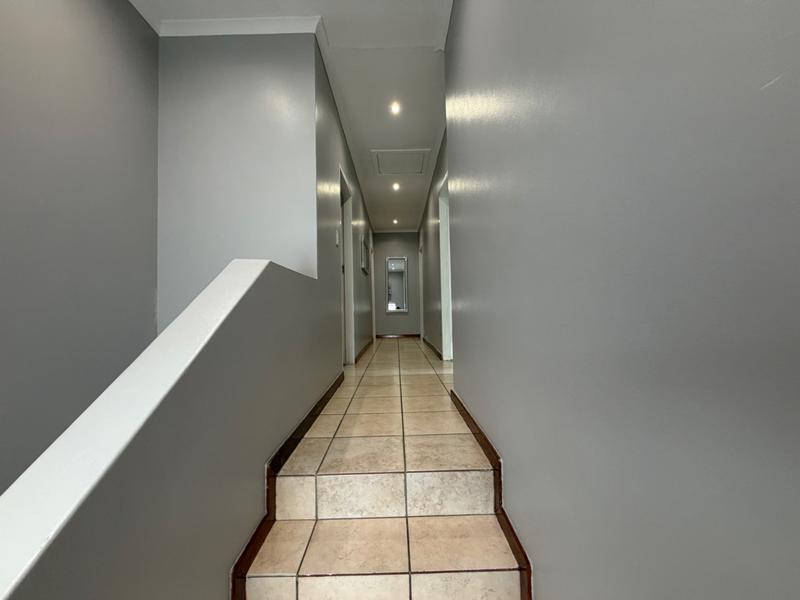 3 Bedroom Property for Sale in Eldoraigne Gauteng