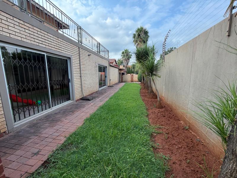 3 Bedroom Property for Sale in Eldoraigne Gauteng