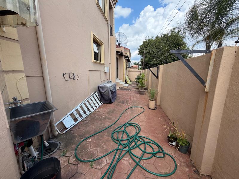 4 Bedroom Property for Sale in Erasmia Gauteng