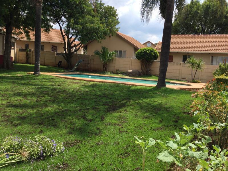 2 Bedroom Property for Sale in Kew Gauteng