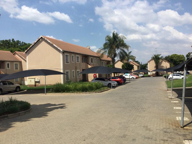 2 Bedroom Property for Sale in Kew Gauteng