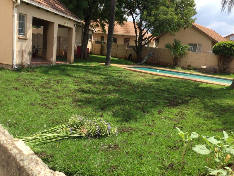 2 Bedroom Property for Sale in Kew Gauteng