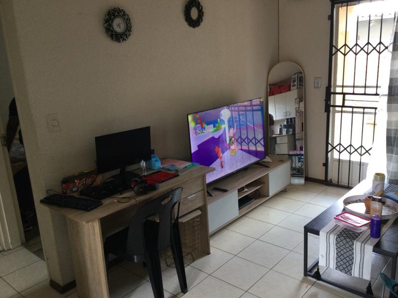 2 Bedroom Property for Sale in Kew Gauteng