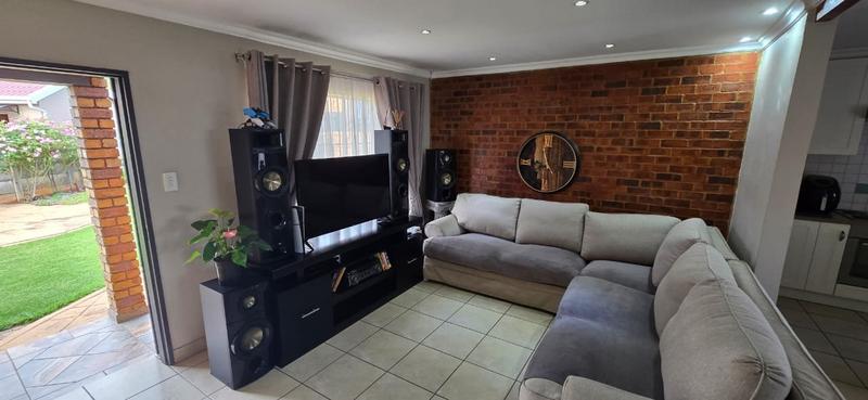 2 Bedroom Property for Sale in Dalview Gauteng