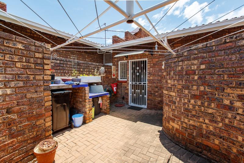 3 Bedroom Property for Sale in Dalview Gauteng