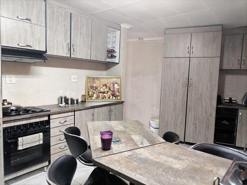 4 Bedroom Property for Sale in Palm Ridge Gauteng