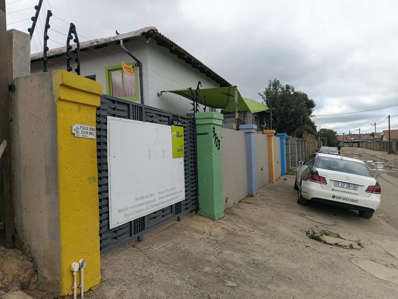 5 Bedroom Property for Sale in Cosmo City Gauteng