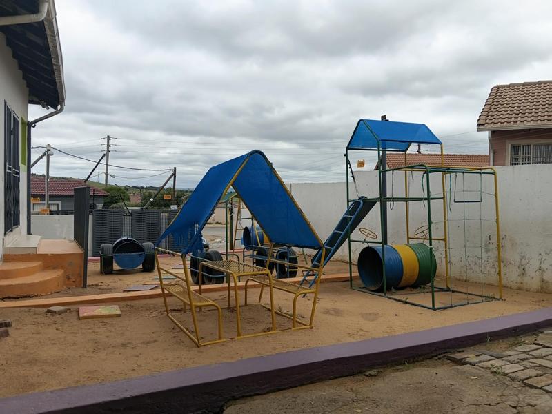 5 Bedroom Property for Sale in Cosmo City Gauteng