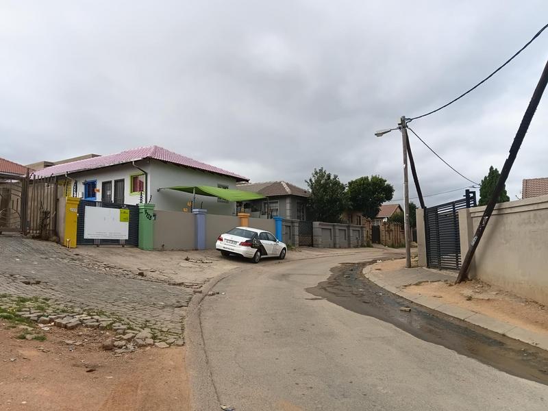 5 Bedroom Property for Sale in Cosmo City Gauteng