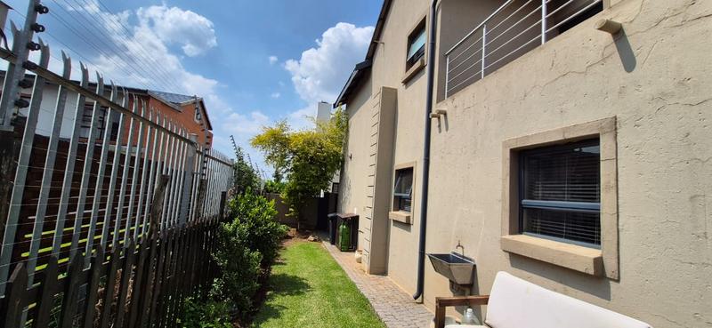 To Let 3 Bedroom Property for Rent in Candlewoods Country Estate Gauteng