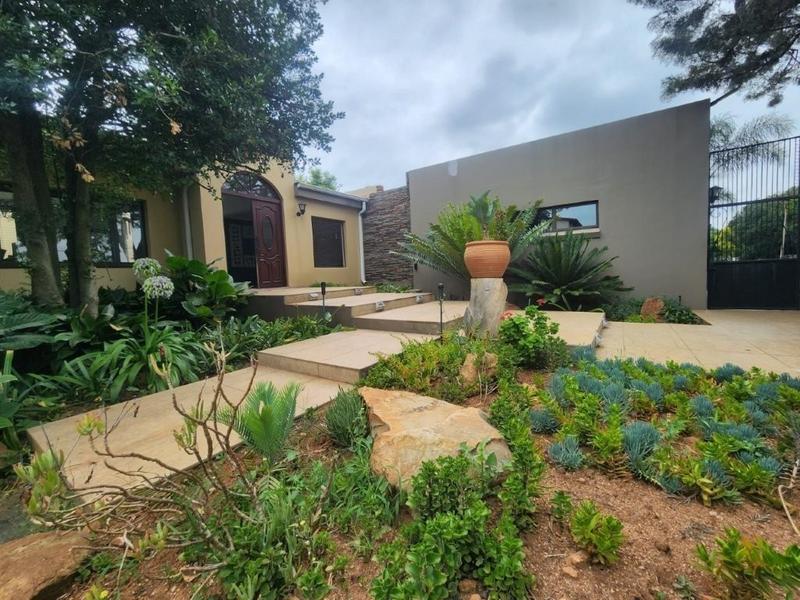 5 Bedroom Property for Sale in Alberante Gauteng