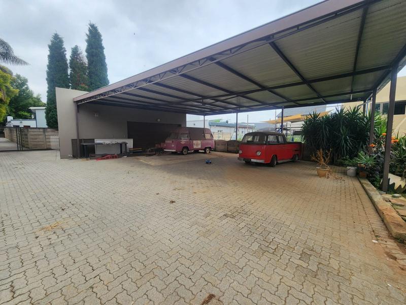 5 Bedroom Property for Sale in Alberante Gauteng