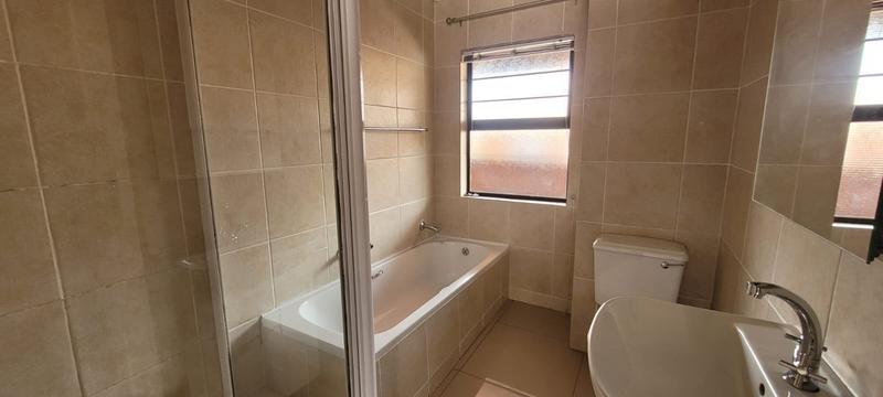 2 Bedroom Property for Sale in Florentia Gauteng