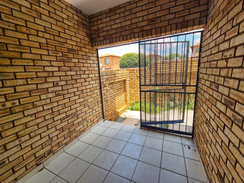 2 Bedroom Property for Sale in Florentia Gauteng