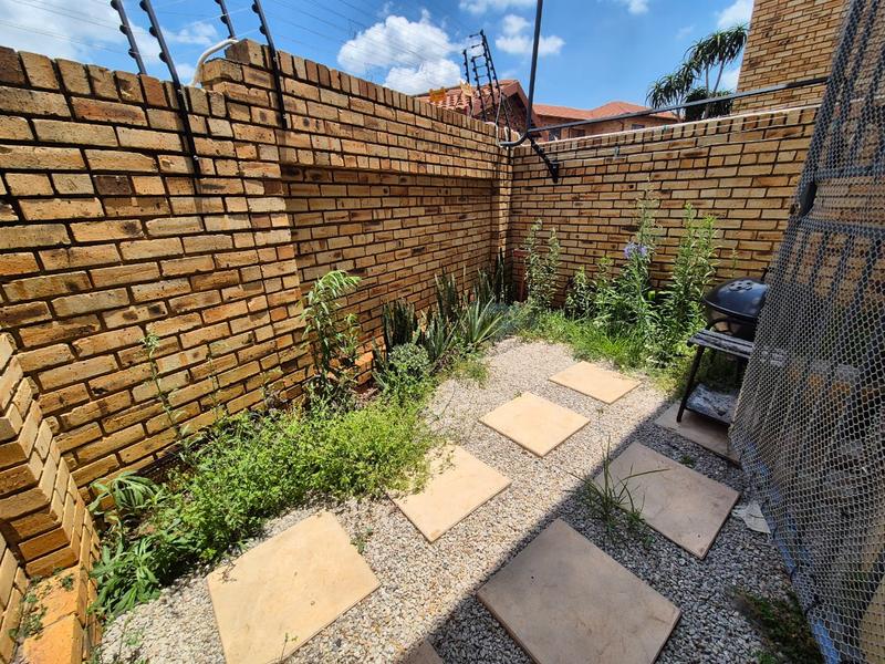 2 Bedroom Property for Sale in Florentia Gauteng