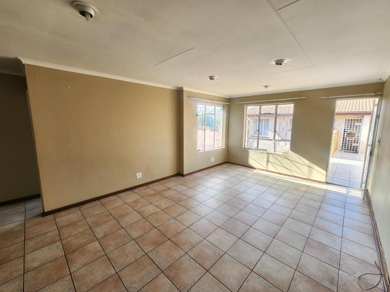 2 Bedroom Property for Sale in New Redruth Gauteng