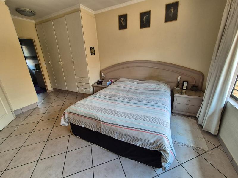 3 Bedroom Property for Sale in New Redruth Gauteng