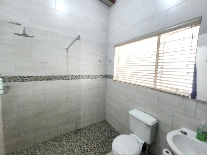 4 Bedroom Property for Sale in Verwoerdpark Gauteng