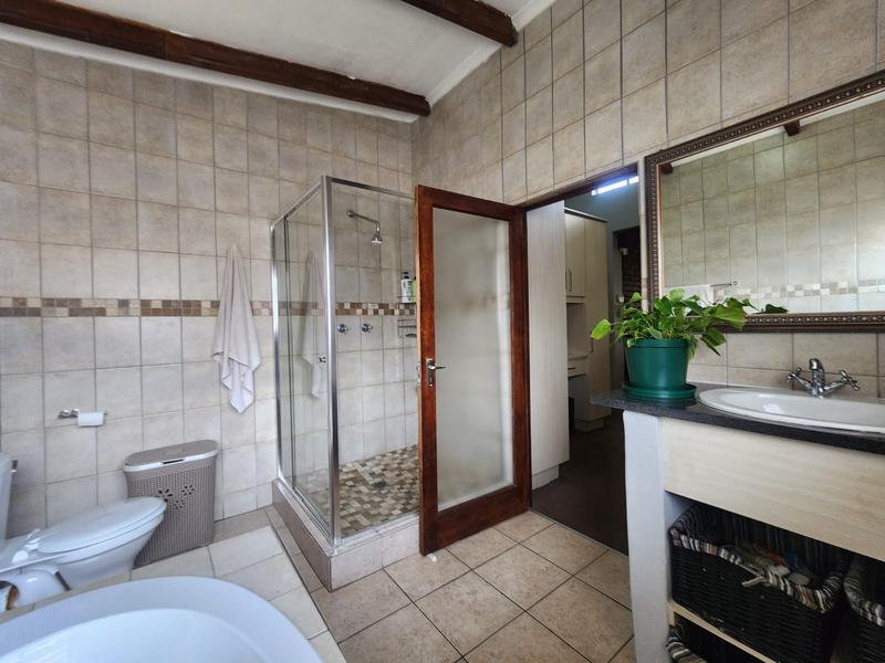 4 Bedroom Property for Sale in Verwoerdpark Gauteng