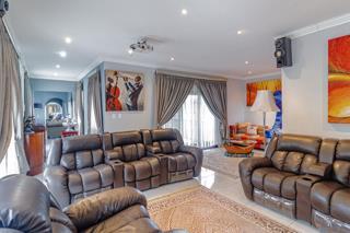4 Bedroom Property for Sale in Glenvista Gauteng