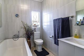 4 Bedroom Property for Sale in Glenvista Gauteng