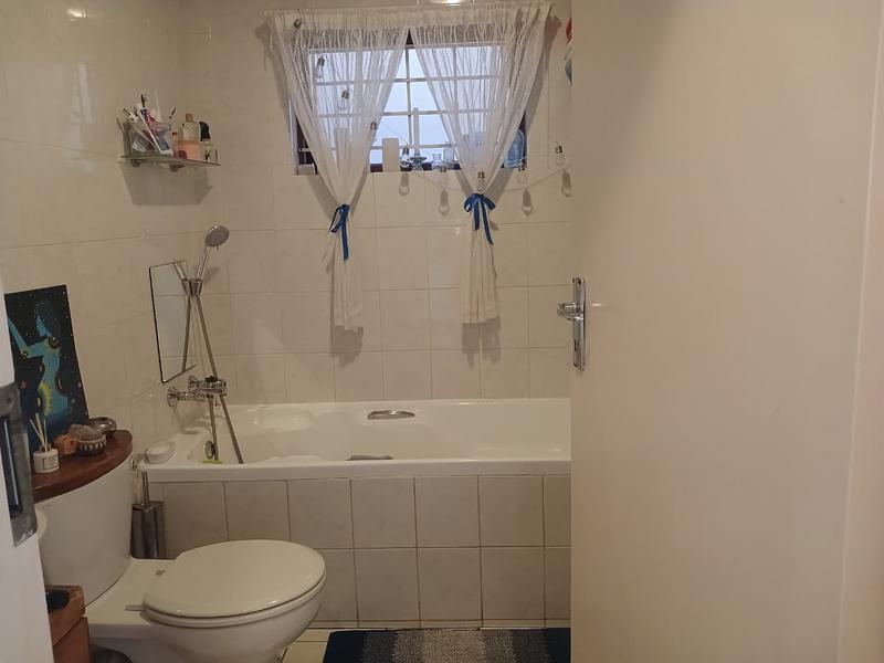 2 Bedroom Property for Sale in Glenvista Gauteng