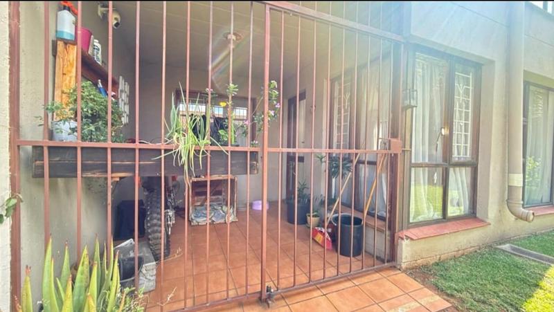2 Bedroom Property for Sale in Glenvista Gauteng