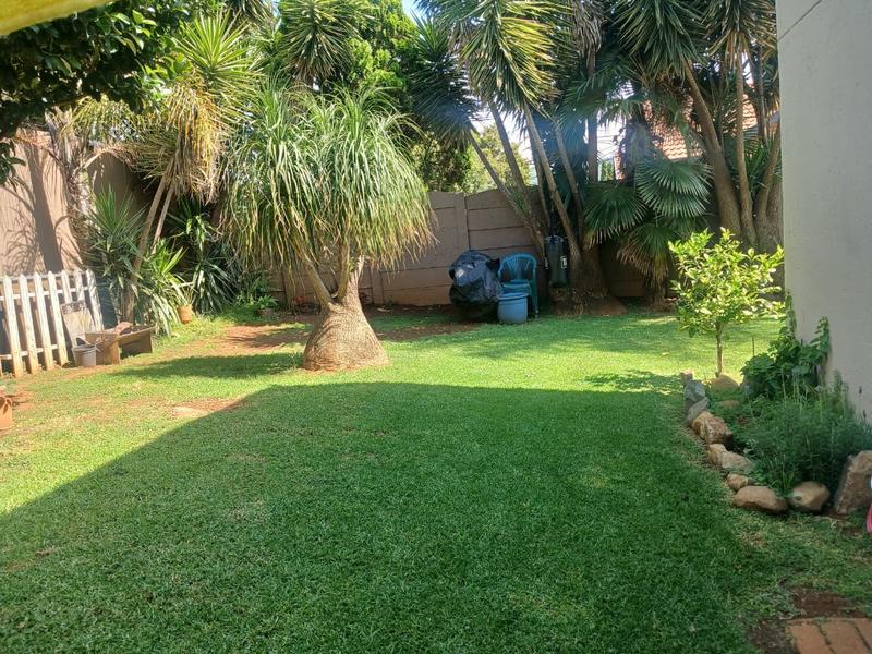 2 Bedroom Property for Sale in Glenvista Gauteng