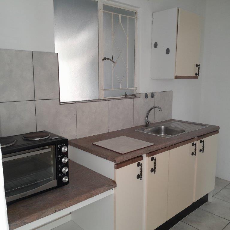 To Let 1 Bedroom Property for Rent in Eastleigh Ridge Gauteng