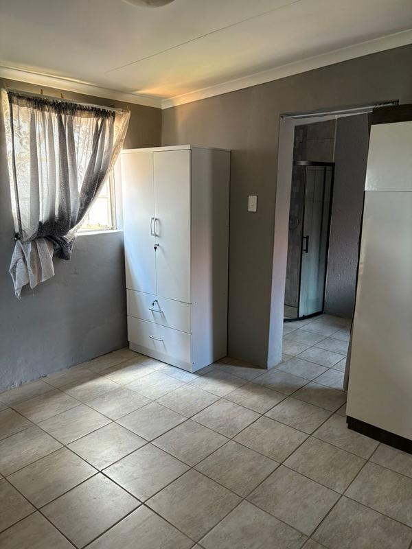 To Let 1 Bedroom Property for Rent in Delarey Gauteng