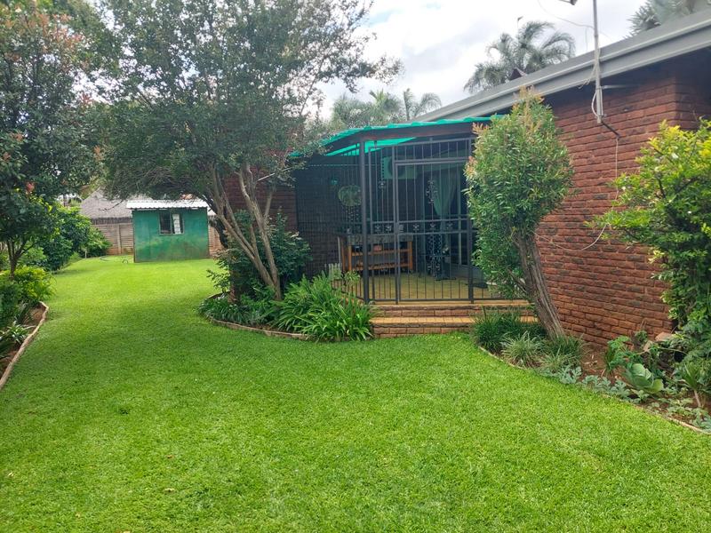 4 Bedroom Property for Sale in Dorandia Gauteng
