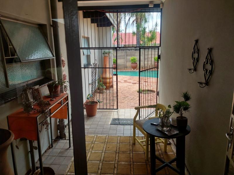 4 Bedroom Property for Sale in Dorandia Gauteng