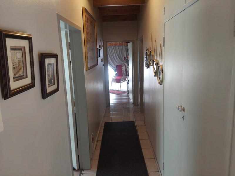 4 Bedroom Property for Sale in Dorandia Gauteng